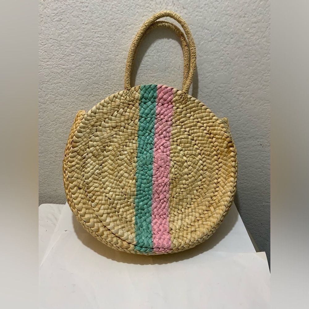 Vineyard vines Round straw shoulder bag, womens beach  Woven Bag